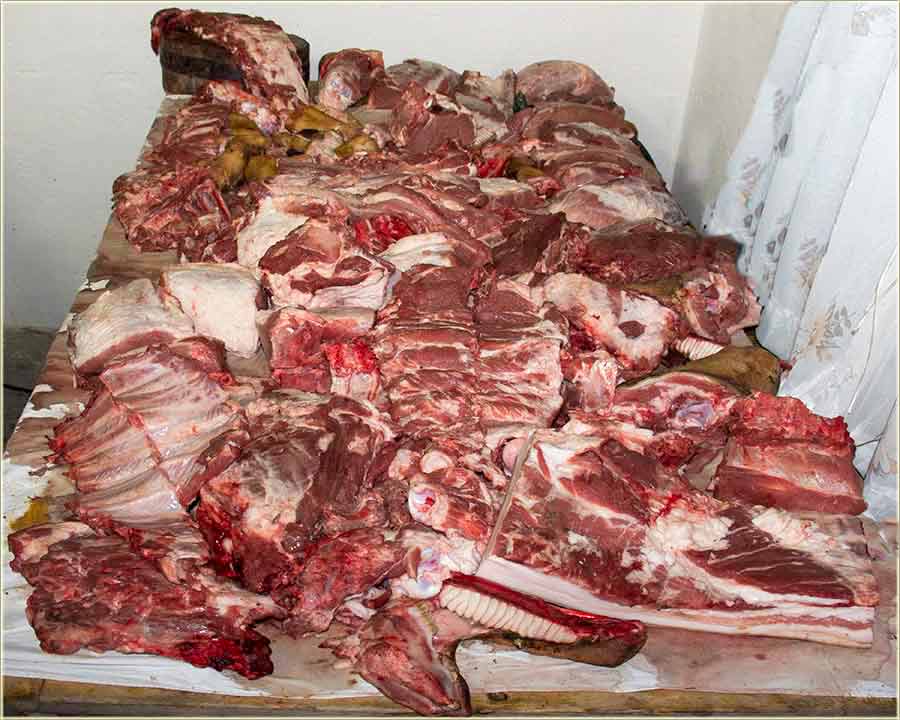 ena se trudi, da mi dodeli zvnje, a prdai se...