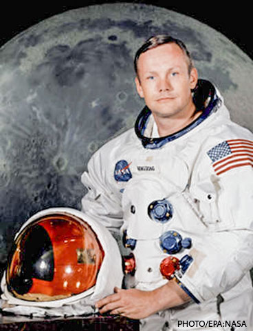 Umro je Nil Armstrong...