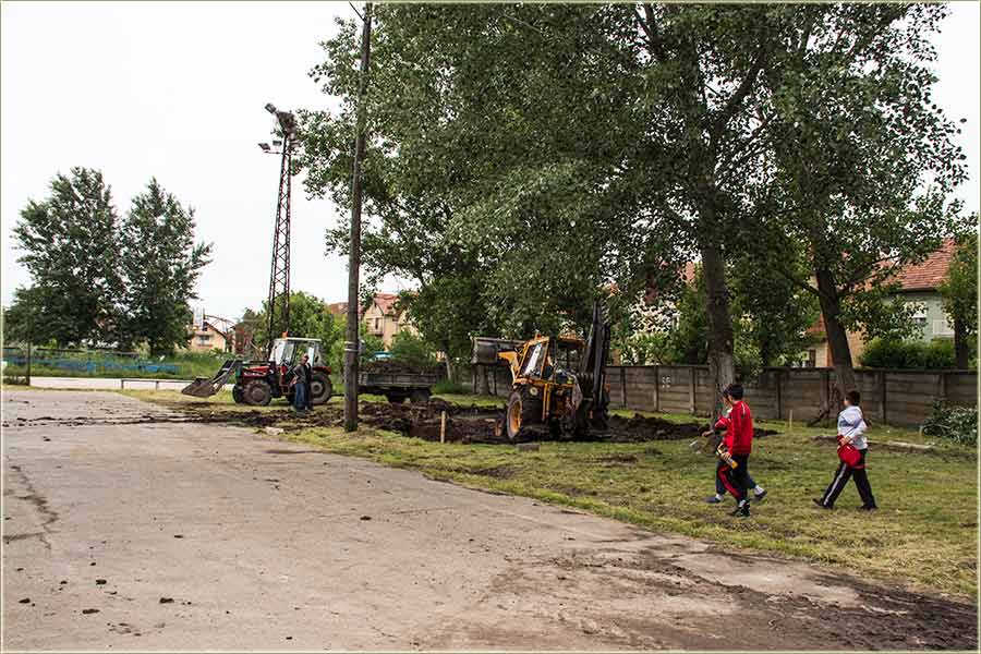 Najzad..., odbojkaški teren !!!