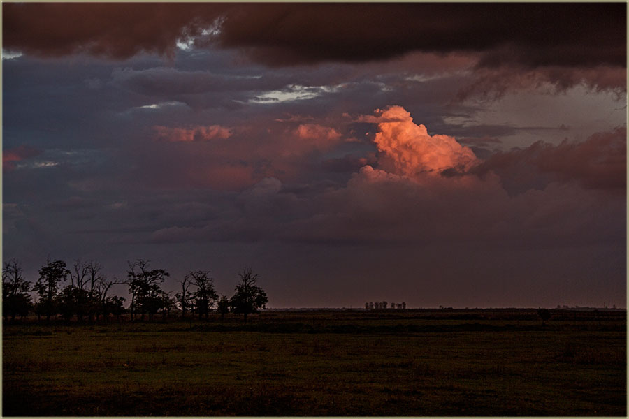 Upokojila se moja ujna Nada...