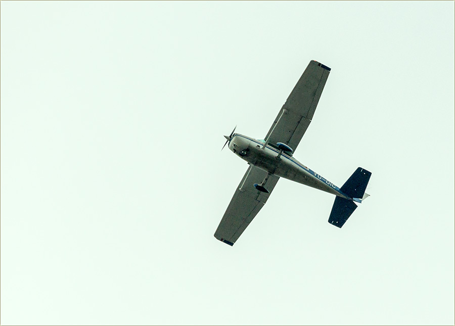 E, što je dosadan ovaj avijon !?!