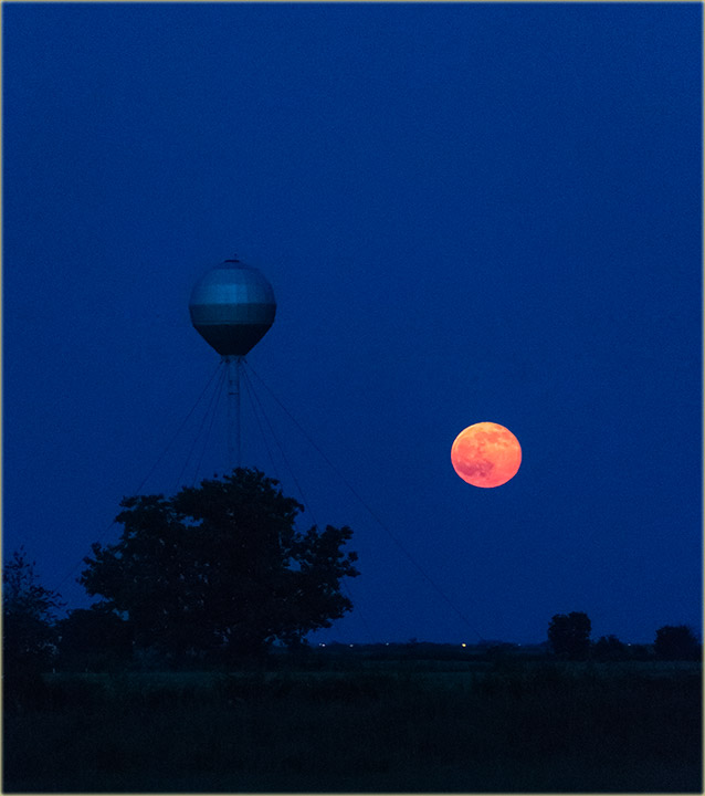 Naš vodeni toronj je višlji od Meseca !!!