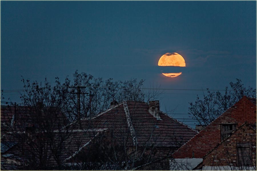 Nooske se desijo Pun Mesec... i jo neto...