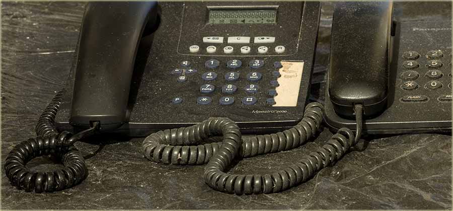 Ko još divani priko fiksni telefona ?!?