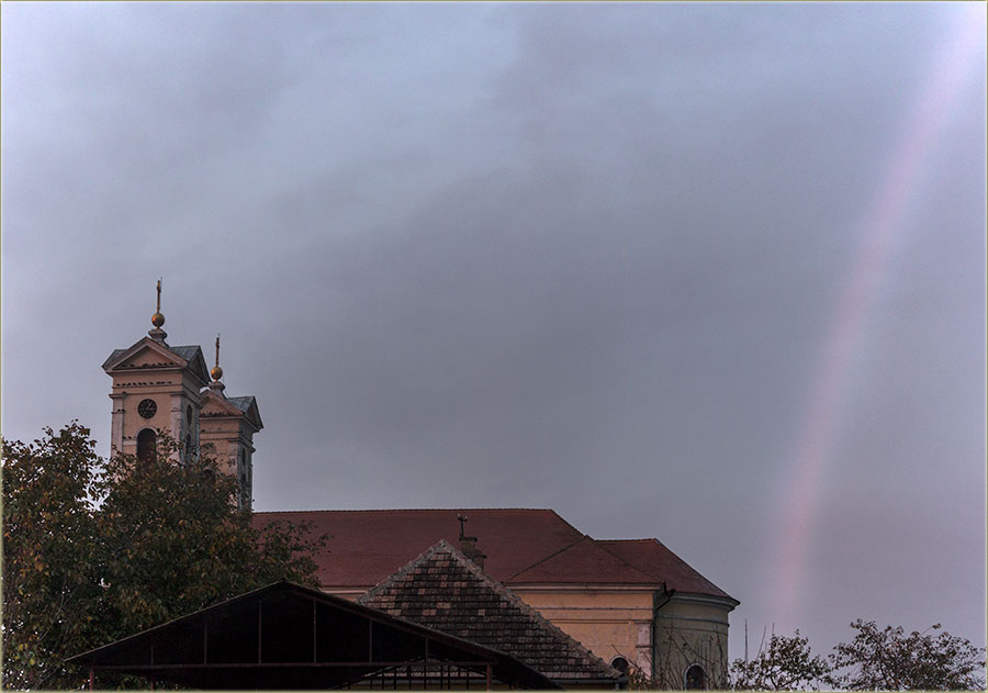 Duga, iza rimokatoličke crkve...