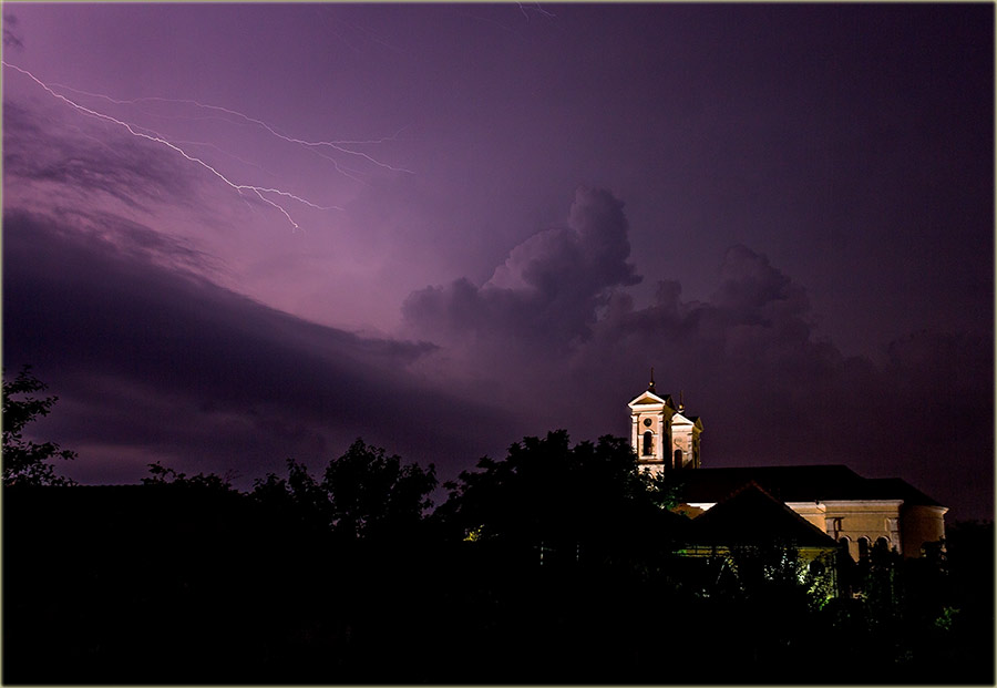 I grmljavina i mesečina !?!