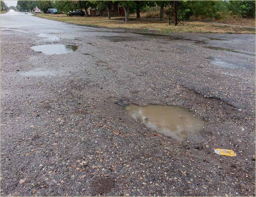 Jednu rupu krpimo, dve-tri neKrpimo !!!