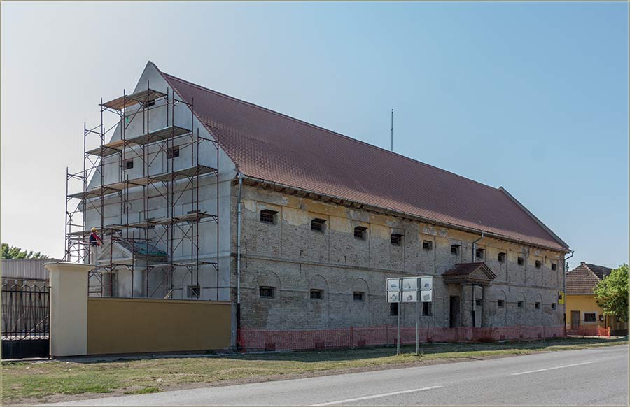Renovira se i Žitni magacin...