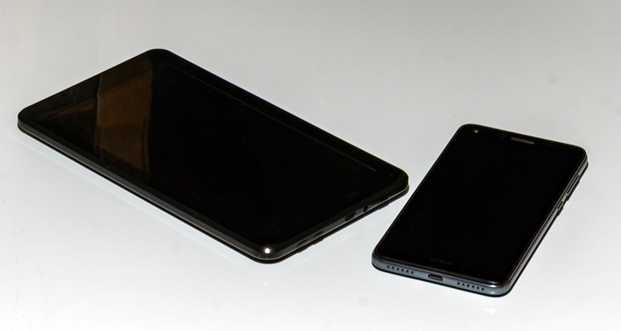 Sreća, pa su izmislili, ove amišne telefone !!!