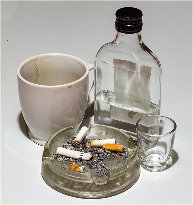 Mano sam kafu, duvan i alkohol !!!