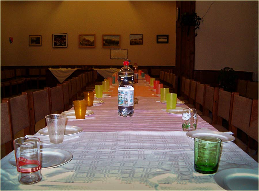 Za posluženje ćemo im dati vode..., kisale...