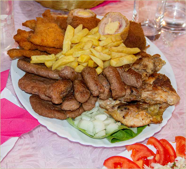 Već nam je svima dosta râne !!!