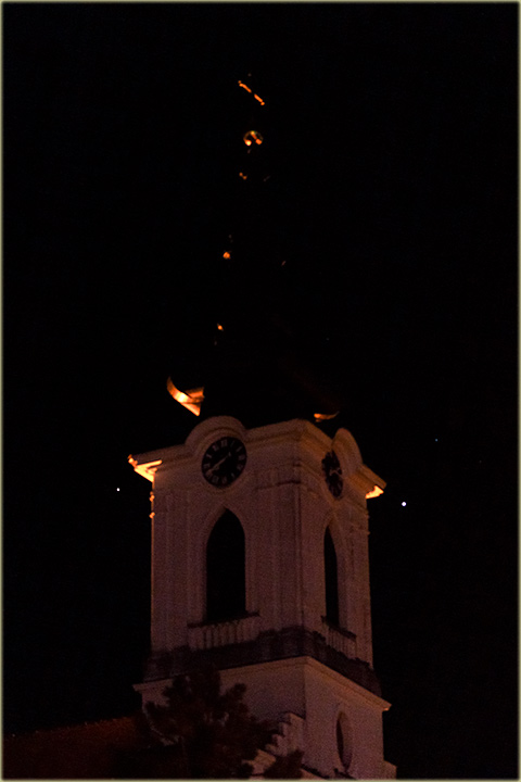 Saturn, pa crkven toronj, pa Jupiter...