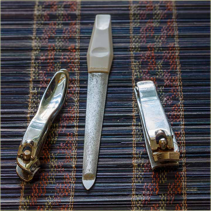 Kako Lala sêče nokte naNoge ?