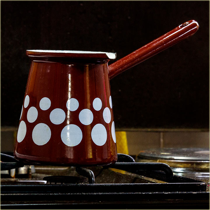 Vi miloefani, ni kafu numete da zakuvate ?!?