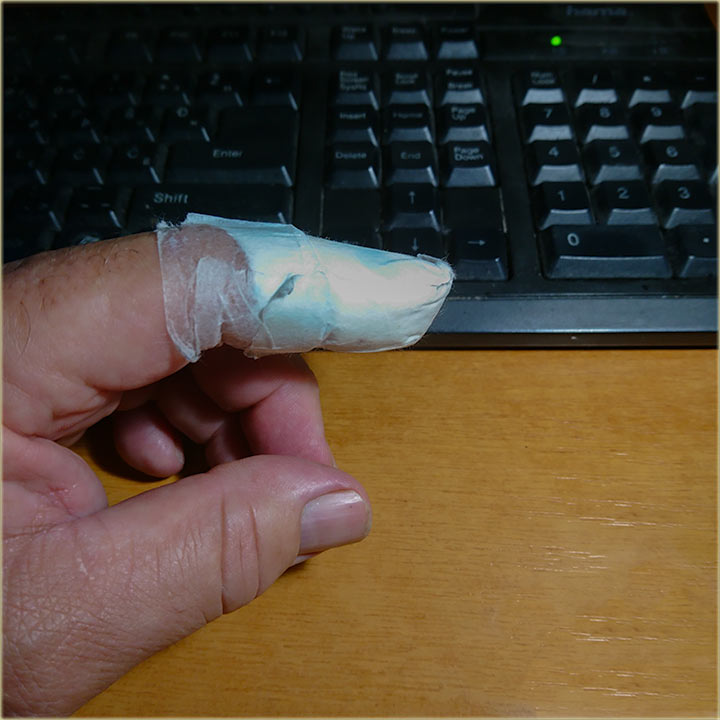 Svaki prst je van, a naroito kaiprst !!!