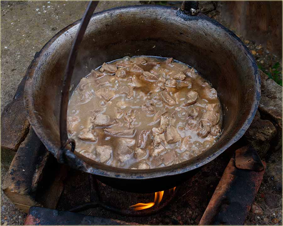 Za jela iz kotlia, je nuna trezvena glva !!!