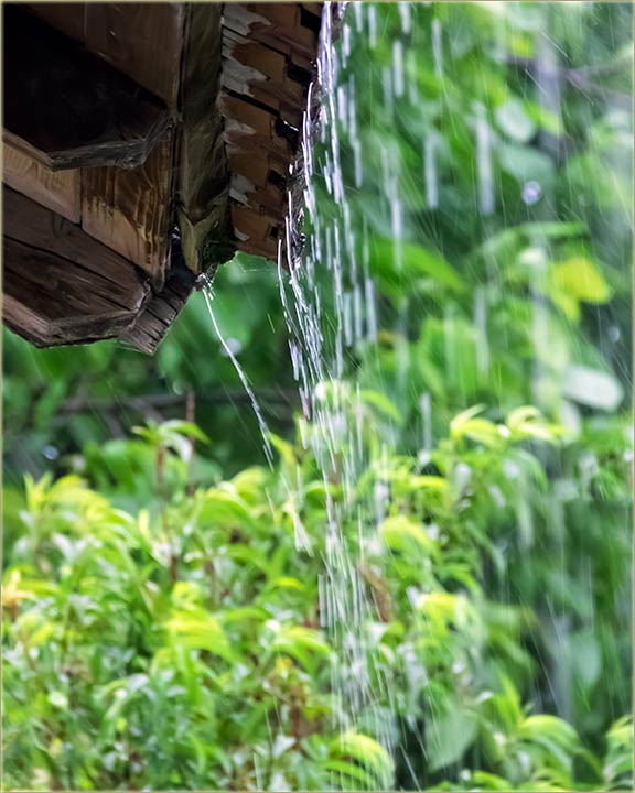 I bî kiša, pljusak, grmljavina i veter...