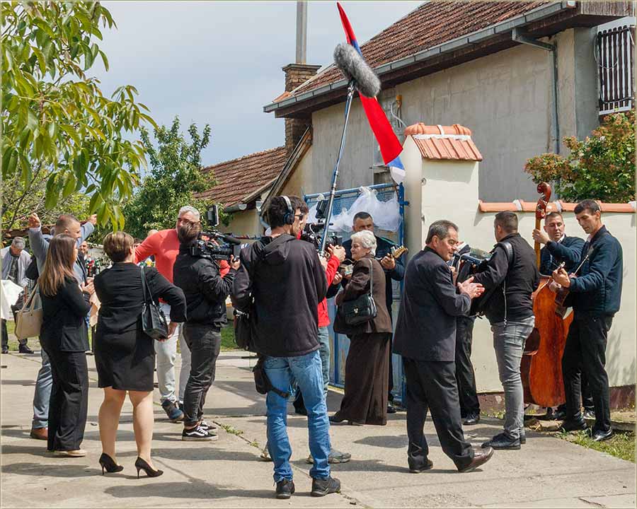 NM..., 48 sati svadba-b92-22h..., I epizoda !!!