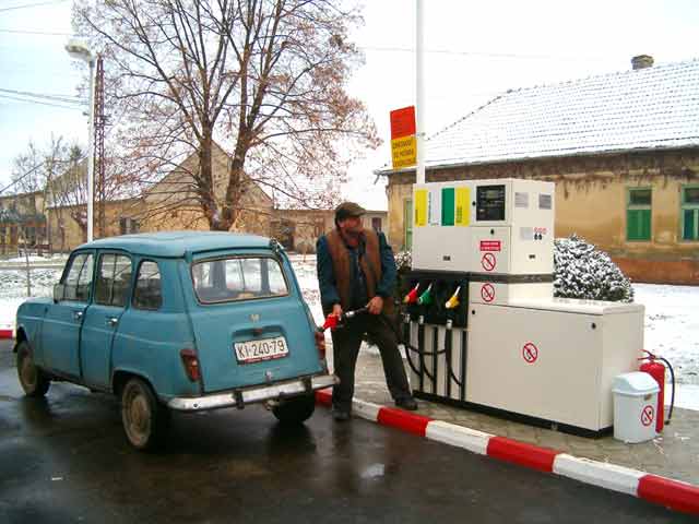 Proradila bendzinska pumpa...