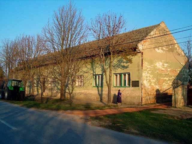 Prošo oktomber IV...