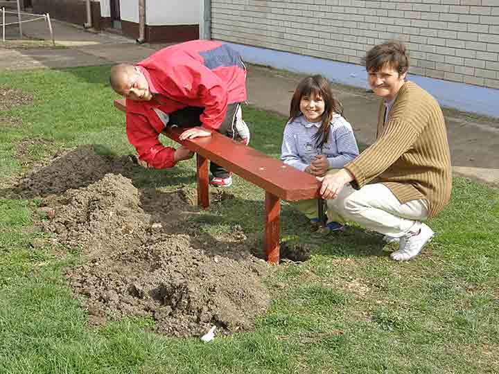 Nova klupa NM-čka...