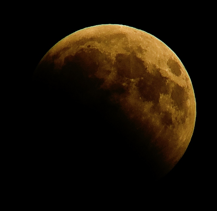 Pomračenje Meseca ...