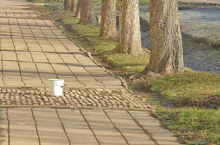 Pun šavolj vode na sokak...