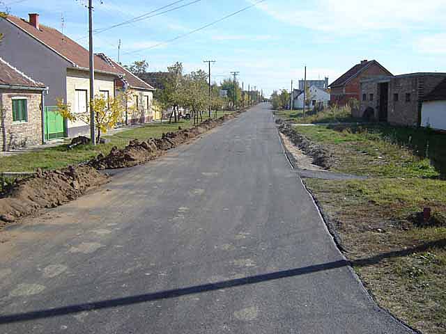 Asfalt u sokak Djure Jakšića...