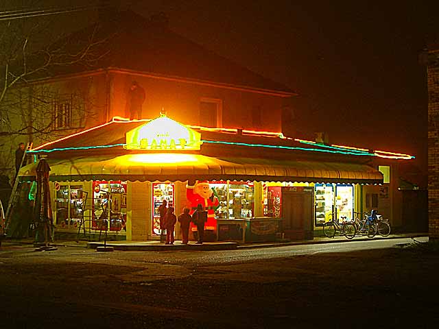 Početa praznična ukrašavanja...