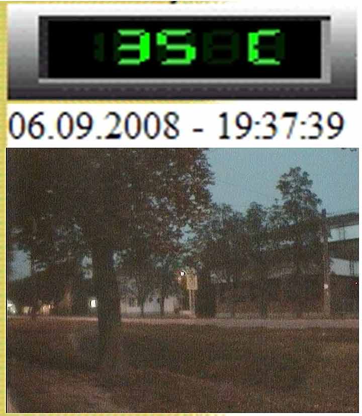 Osam uveče, a vrućo kav po danu ...